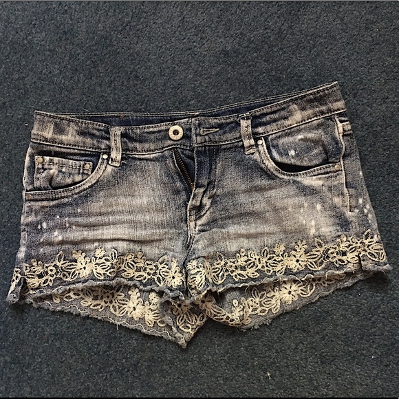 Levi's Other - Levi’s Embroidered Cutoffs